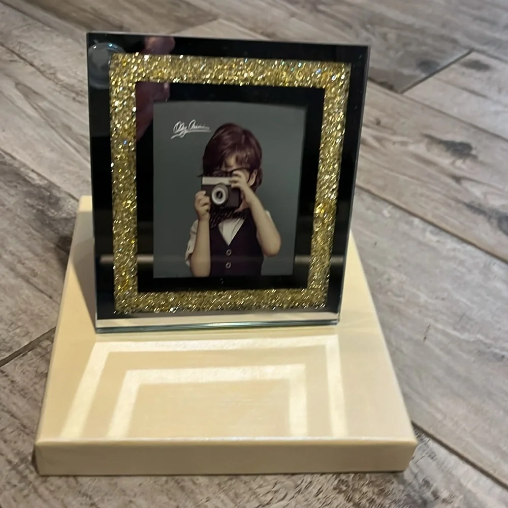 NIB Oleg Cassini Crystal Diamond mini frame